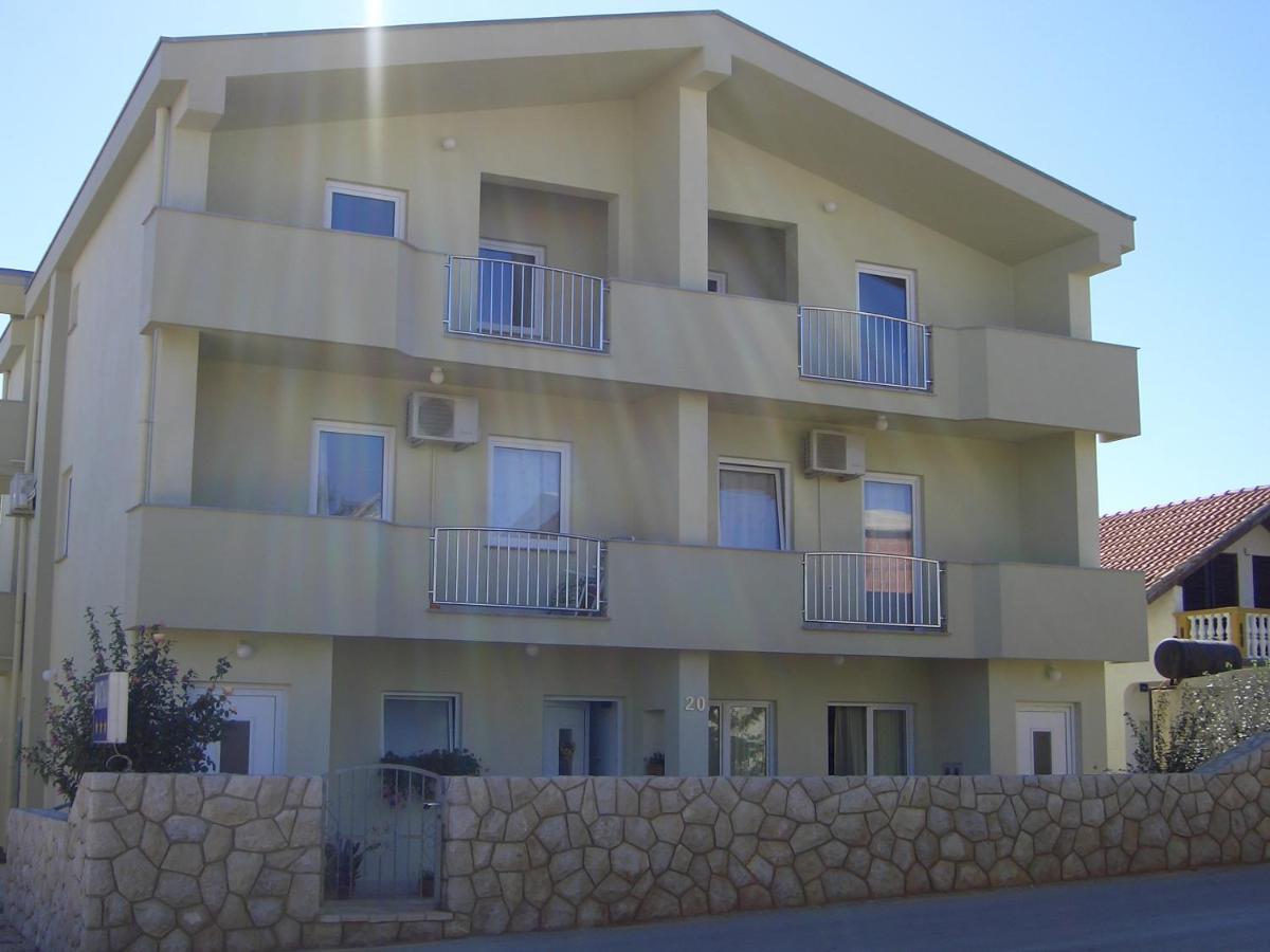 Apartments Ana Vir Exterior foto